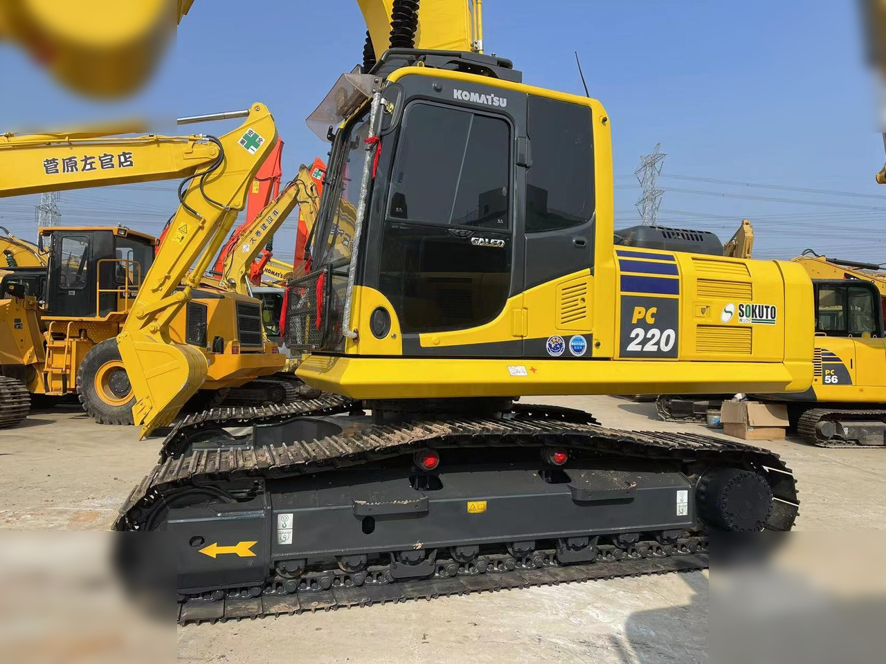 KOMATSU PC220-8 - Lintekskavaator: pilt 2 KOMATSU PC220-8 - Lintekskavaator: pilt 2