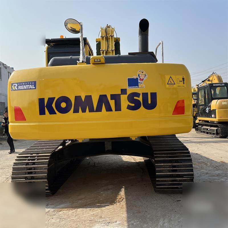 KOMATSU PC220-8 - Lintekskavaator: pilt 4 KOMATSU PC220-8 - Lintekskavaator: pilt 4