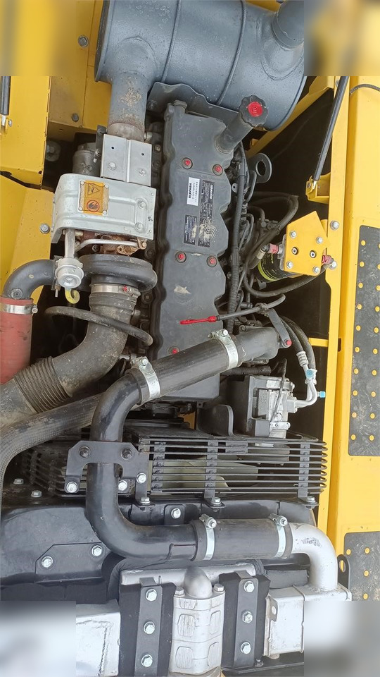 KOMATSU PC240 LC-8 - Lintekskavaator: pilt 5 KOMATSU PC240 LC-8 - Lintekskavaator: pilt 5