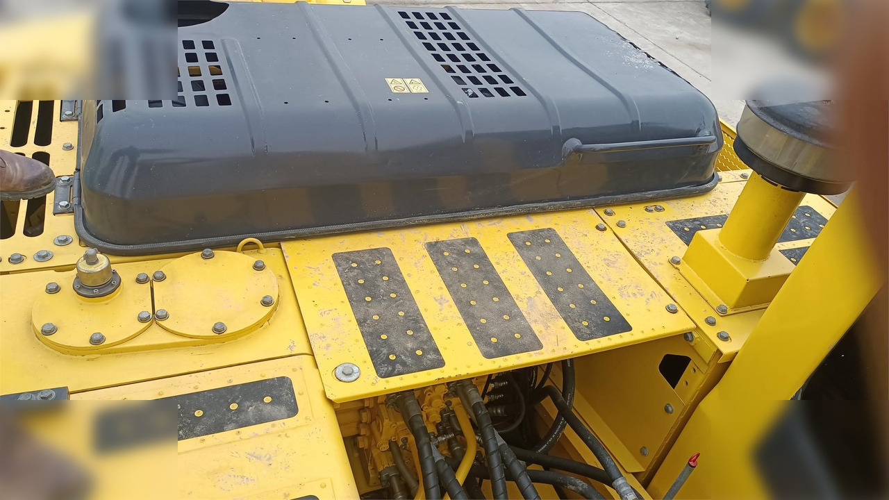 Lintekskavaator KOMATSU PC240 LC-8: pilt 7