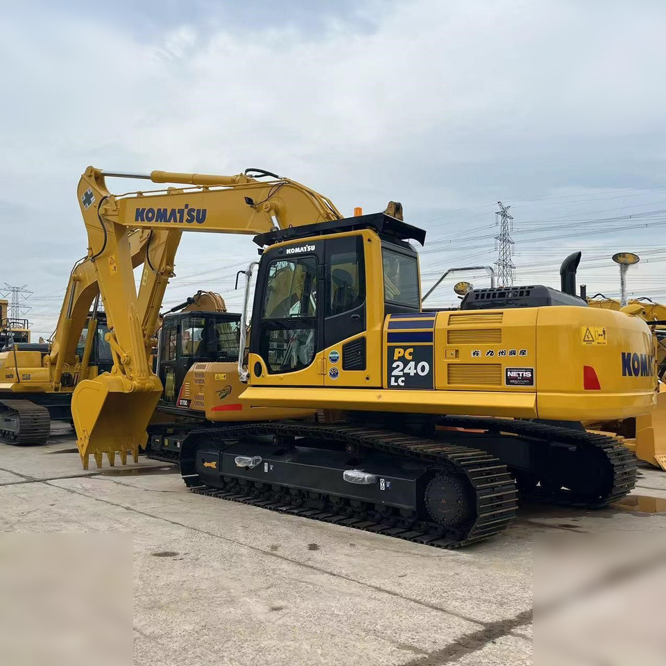 KOMATSU PC240 LC-8M0 - Lintekskavaator: pilt 1 KOMATSU PC240 LC-8M0 - Lintekskavaator: pilt 1