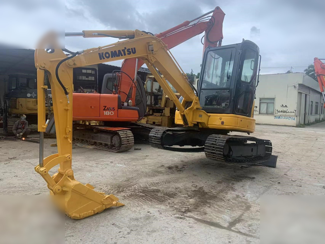 KOMATSU PC40MR-2 - Miniekskavaator: pilt 1 KOMATSU PC40MR-2 - Miniekskavaator: pilt 1