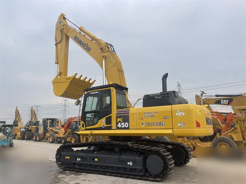 KOMATSU PC450-8 - Lintekskavaator: pilt 2 KOMATSU PC450-8 - Lintekskavaator: pilt 2
