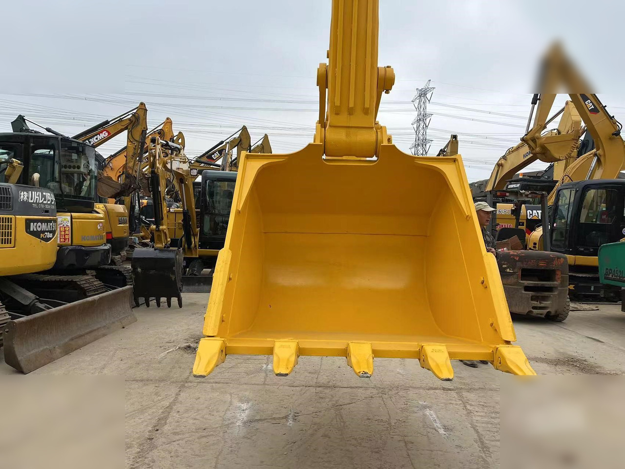 KOMATSU PC450-8 - Lintekskavaator: pilt 4 KOMATSU PC450-8 - Lintekskavaator: pilt 4