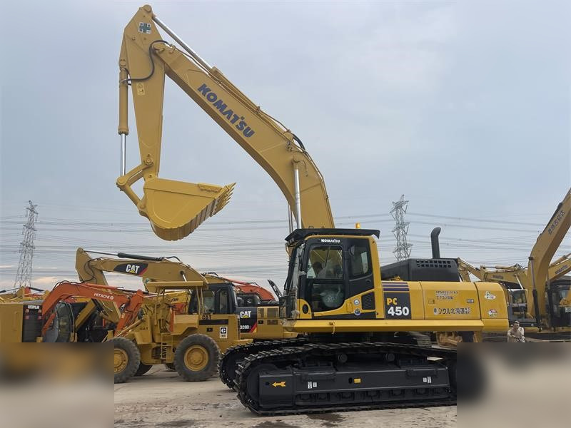 KOMATSU PC450-8 - Lintekskavaator: pilt 4 KOMATSU PC450-8 - Lintekskavaator: pilt 4