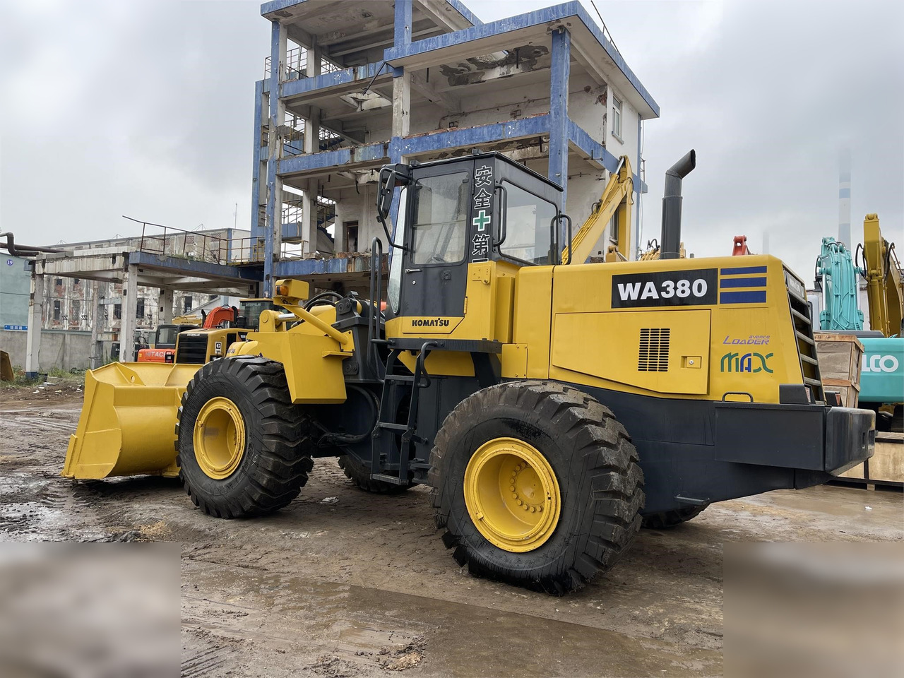 KOMATSU WA380-3 - Rataslaadur: pilt 3 KOMATSU WA380-3 - Rataslaadur: pilt 3