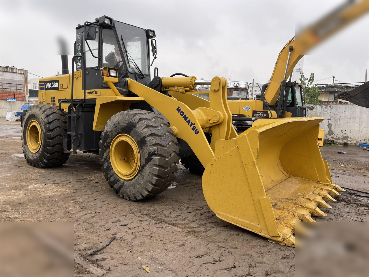 KOMATSU WA380-3 - Rataslaadur: pilt 1 KOMATSU WA380-3 - Rataslaadur: pilt 1