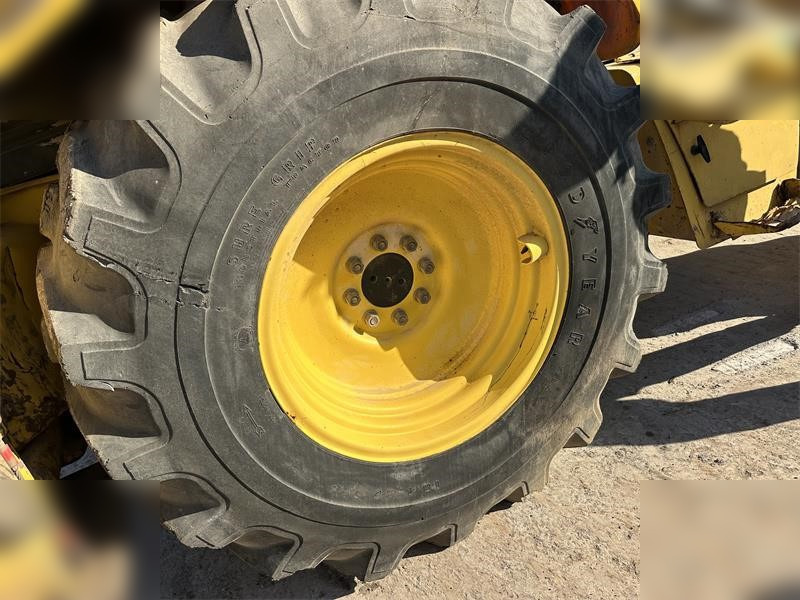 NEW HOLLAND LB95B-4PT - Ekskavaator-laadur: pilt 5 NEW HOLLAND LB95B-4PT - Ekskavaator-laadur: pilt 5