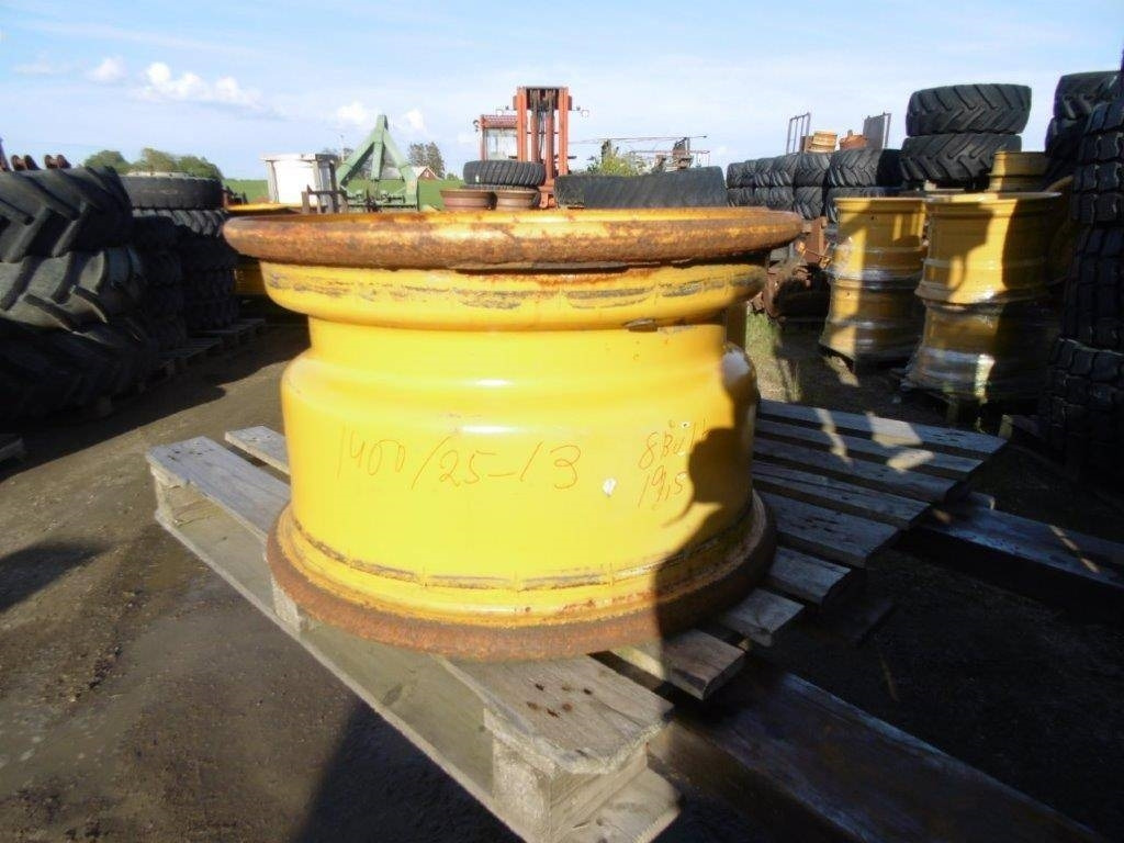 Fälgar 4 st CAT 910-IT 12 - Velg - Ehitusmasinad: pilt 2 Fälgar 4 st CAT 910-IT 12 - Velg - Ehitusmasinad: pilt 2