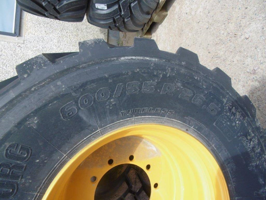 Trelleborg Twin 4 st fabriksnya 600-55/26,5 - Rehv - Ehitusmasinad: pilt 3 Trelleborg Twin 4 st fabriksnya 600-55/26,5 - Rehv - Ehitusmasinad: pilt 3