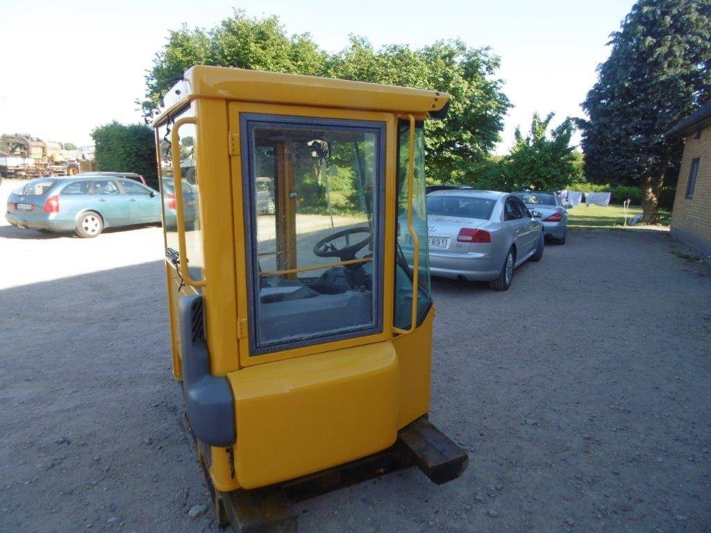 Volvo L 150 E - Kabiin - Ehitusmasinad: pilt 1 Volvo L 150 E - Kabiin - Ehitusmasinad: pilt 1