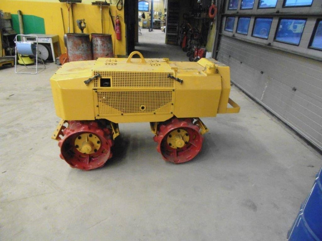 Wacker Lerpackningsvält WDH 86/110 1400 kg - Mini teerull: pilt 1 Wacker Lerpackningsvält WDH 86/110 1400 kg - Mini teerull: pilt 1