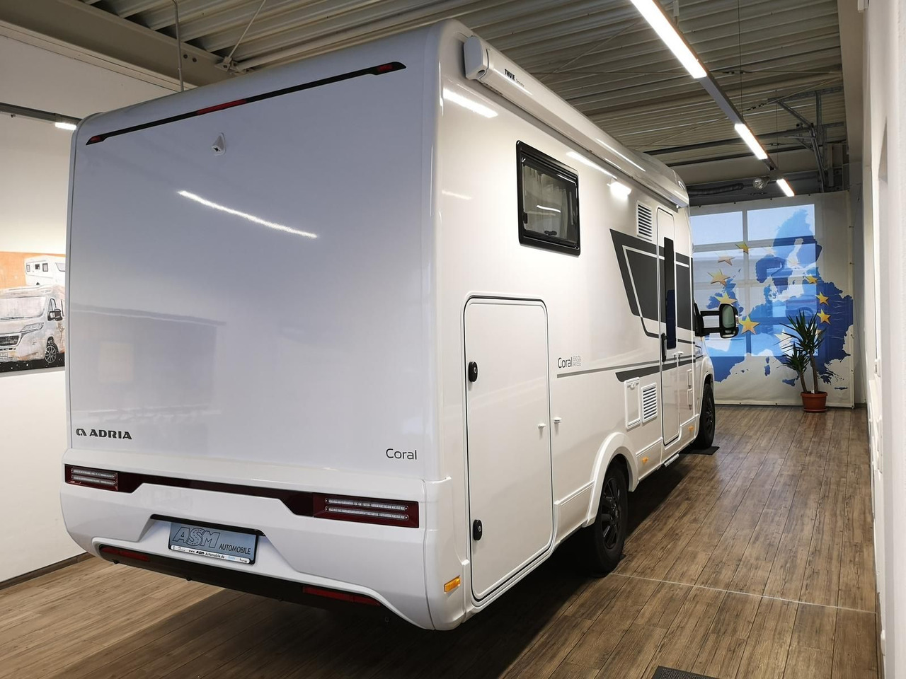 Adria Coral ALL-IN 650 DL*SOLAR*MARKISE*NAVI*SOFORT* - Poolintegreeritud matkaauto: pilt 4 Adria Coral ALL-IN 650 DL*SOLAR*MARKISE*NAVI*SOFORT* - Poolintegreeritud matkaauto: pilt 4