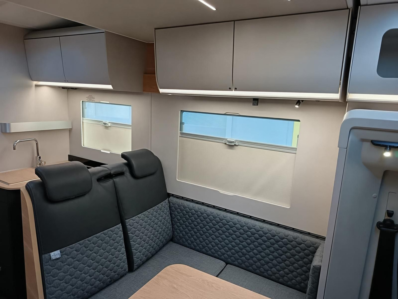 Poolintegreeritud matkaauto Adria Matrix 60Y 670 SL 4,4t*JUBILEE*MARKISE*LED*NAVI*: pilt 11 Poolintegreeritud matkaauto Adria Matrix 60Y 670 SL 4,4t*JUBILEE*MARKISE*LED*NAVI*: pilt 11