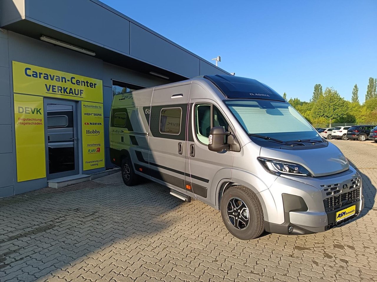Adria Twin "60Y" 640 SLB*180 PS*4,25t MAXI*COMBI D 6E* - Campervan: pilt 2 Adria Twin "60Y" 640 SLB*180 PS*4,25t MAXI*COMBI D 6E* - Campervan: pilt 2