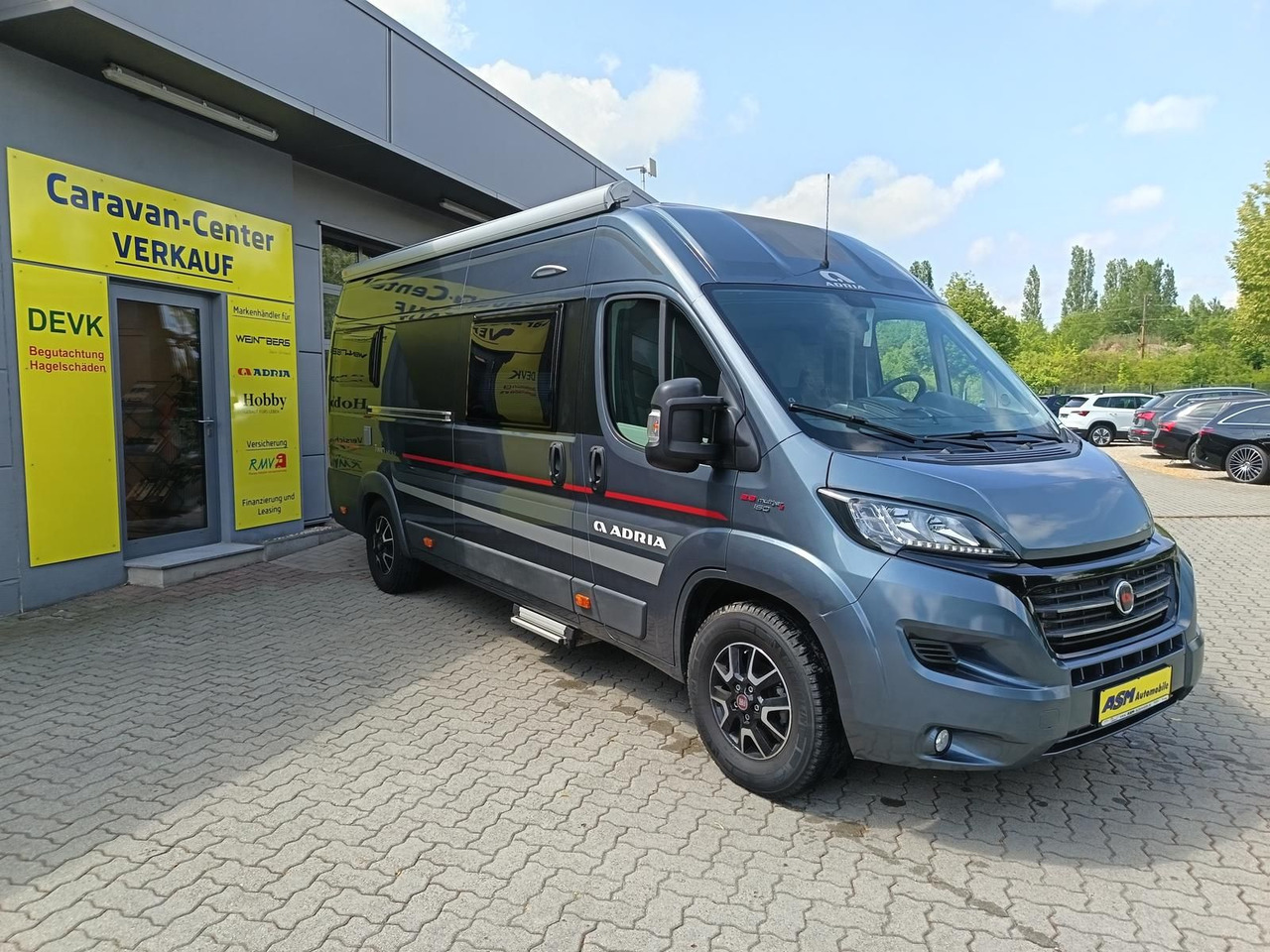 Adria Twin 640SLX Platinum*MARKISE*TV*SAT*FAHRRADTRÄG. - Campervan: pilt 2 Adria Twin 640SLX Platinum*MARKISE*TV*SAT*FAHRRADTRÄG. - Campervan: pilt 2