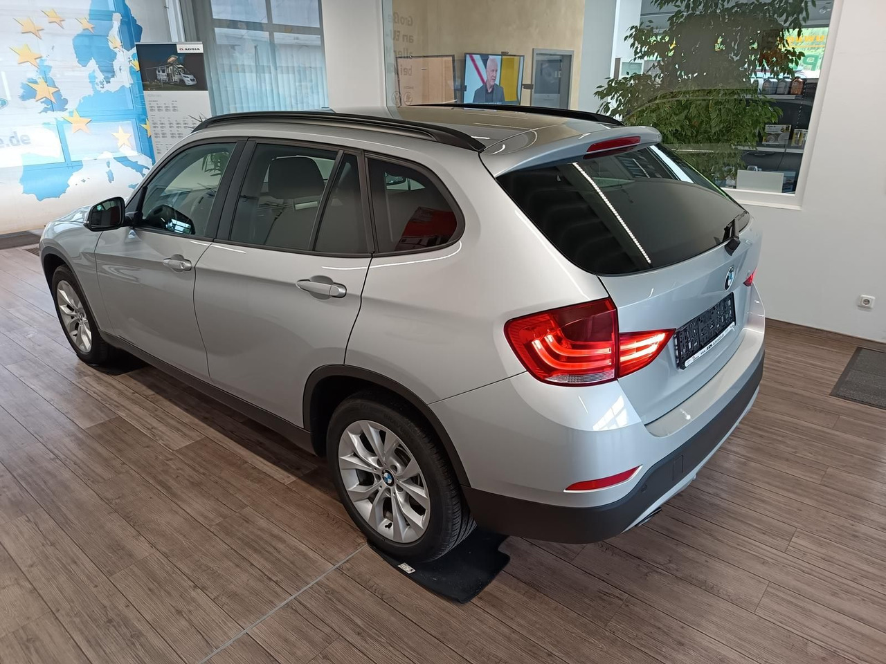 BMW X1 sDrive 18i 110 kW*SITZHEIZUNG*KLIMAAUTOMATIK - Maastur: pilt 4 BMW X1 sDrive 18i 110 kW*SITZHEIZUNG*KLIMAAUTOMATIK - Maastur: pilt 4