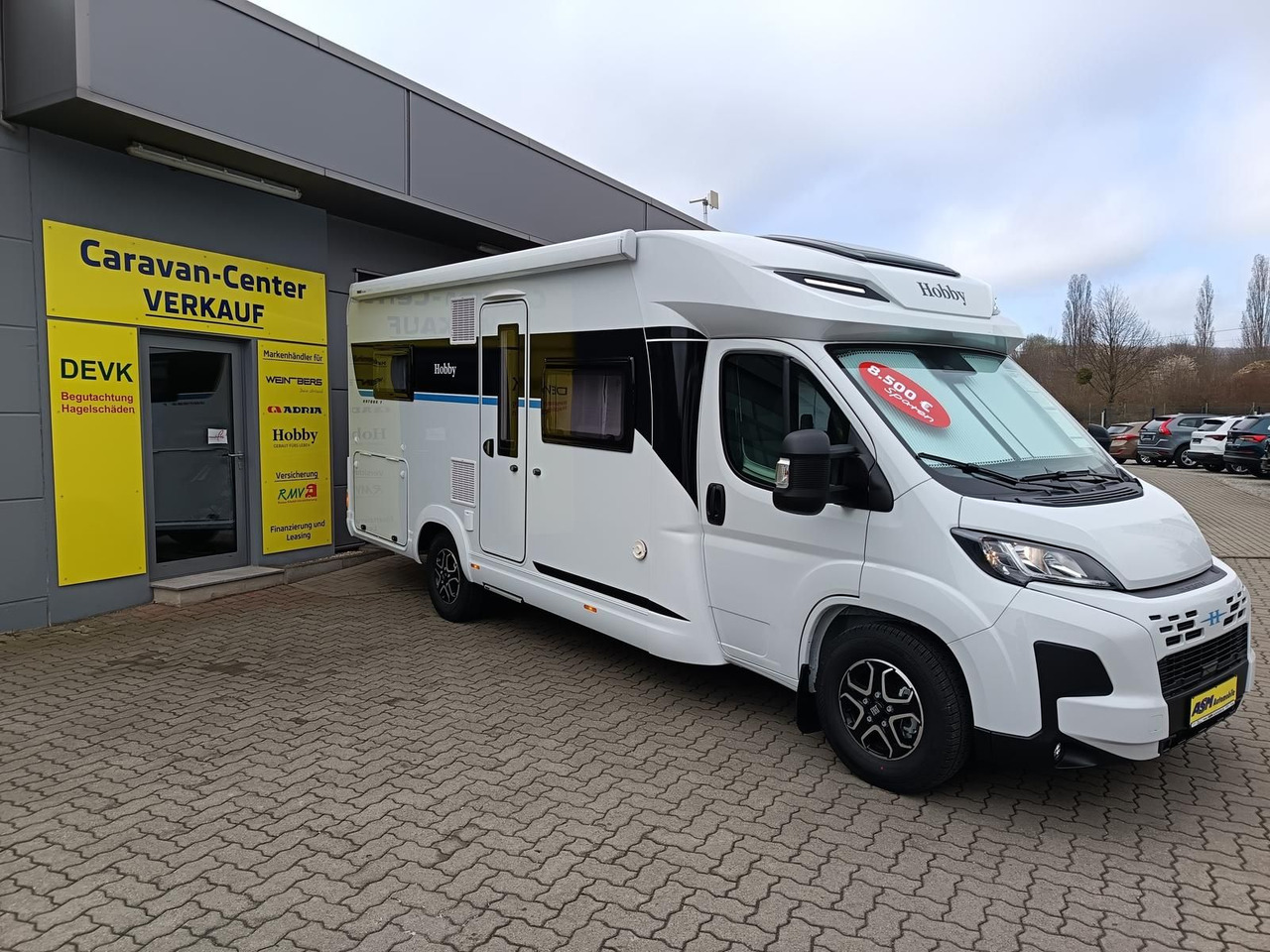 Hobby Ontour T 700 FH*180PS*CAMPERNET*LITHIUM*MARKISE* - Poolintegreeritud matkaauto: pilt 2 Hobby Ontour T 700 FH*180PS*CAMPERNET*LITHIUM*MARKISE* - Poolintegreeritud matkaauto: pilt 2
