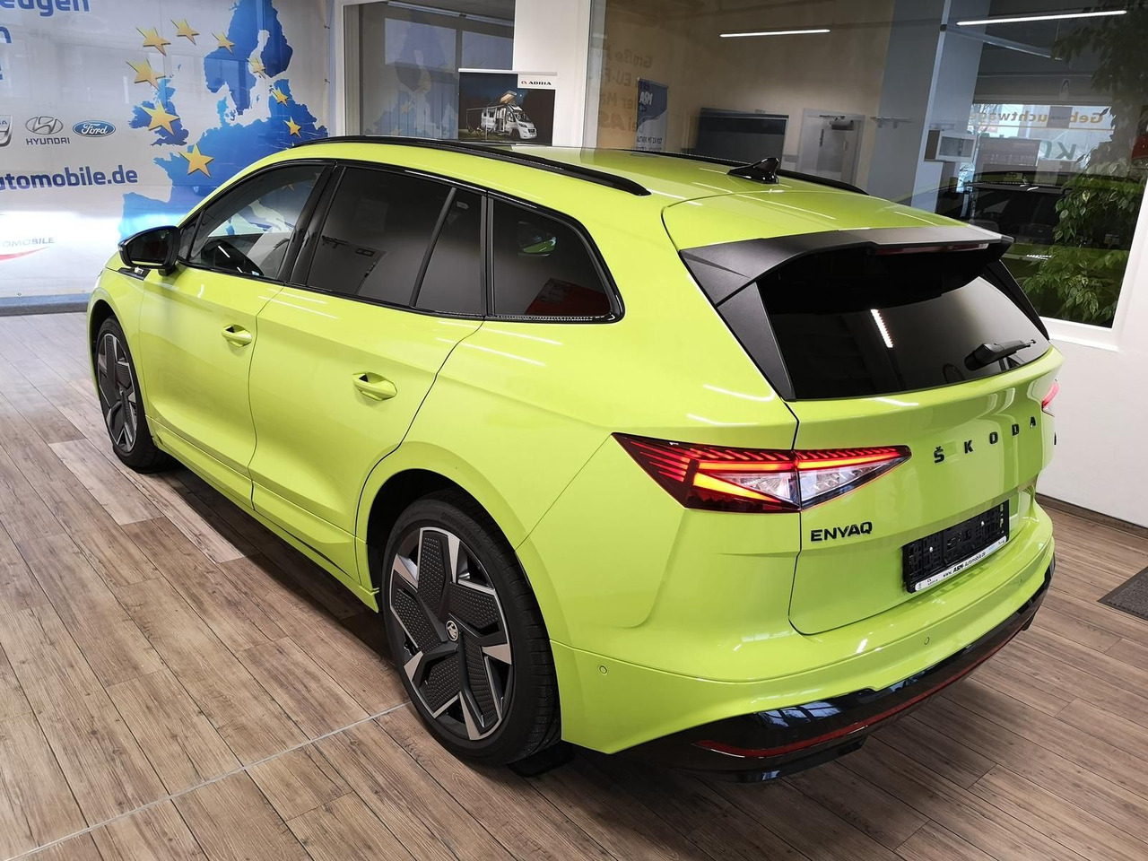 Skoda Enyaq iV RS 220 kW*PSD*AHK*virt.Pedal*360°Kamera - Maastur: pilt 4 Skoda Enyaq iV RS 220 kW*PSD*AHK*virt.Pedal*360°Kamera - Maastur: pilt 4