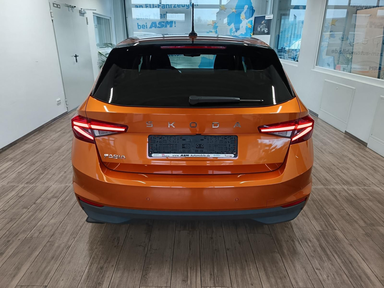 Skoda Fabia 130 Jahre 1,0 TSI*AHK-VORBER.*5J.GARANTIE* - Sedaan: pilt 5 Skoda Fabia 130 Jahre 1,0 TSI*AHK-VORBER.*5J.GARANTIE* - Sedaan: pilt 5