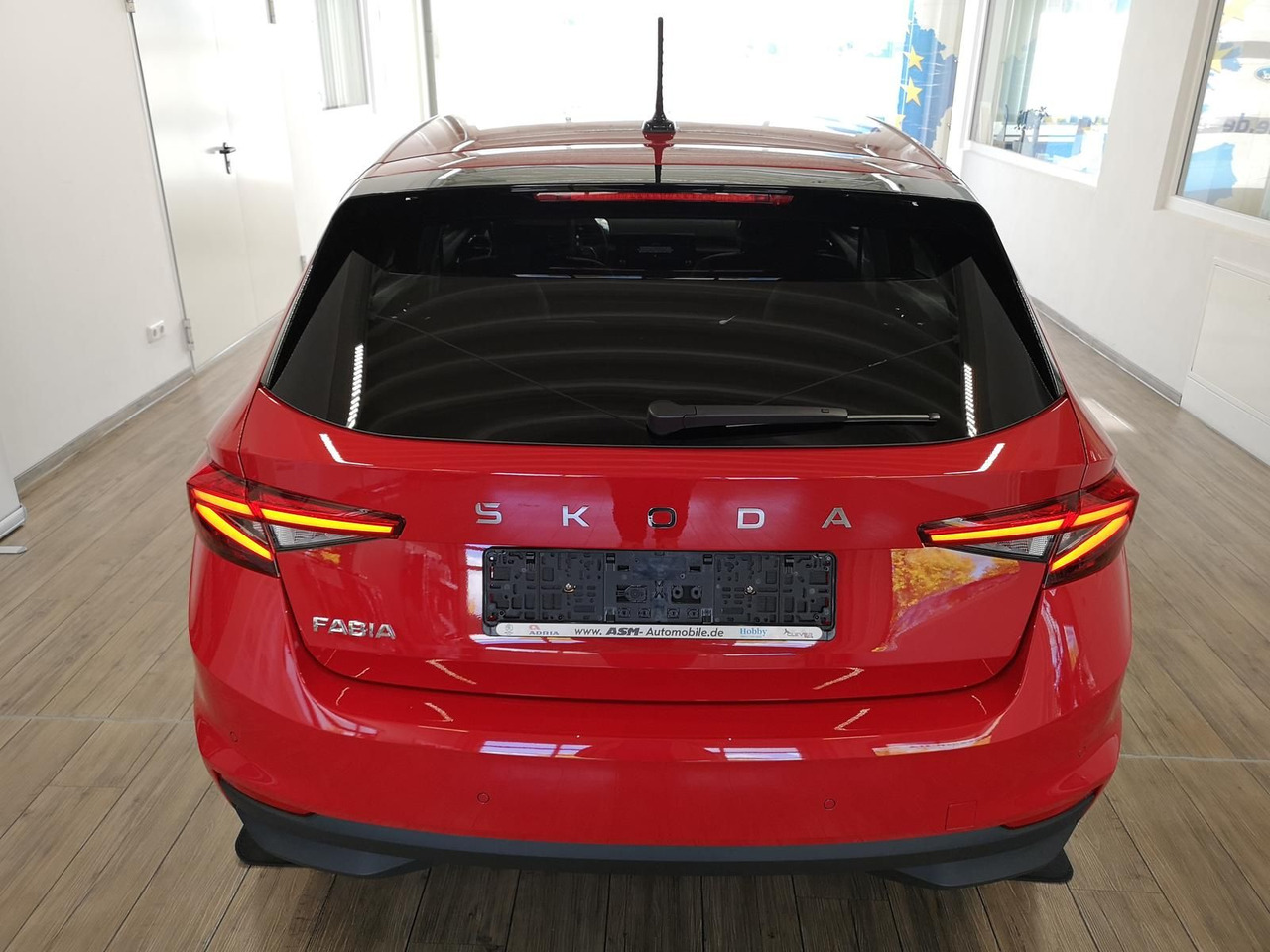 Skoda Fabia Selection 1,0TSIDSG+AHK-VORBER+LED+DAB+SHZ - Sedaan: pilt 4 Skoda Fabia Selection 1,0TSIDSG+AHK-VORBER+LED+DAB+SHZ - Sedaan: pilt 4