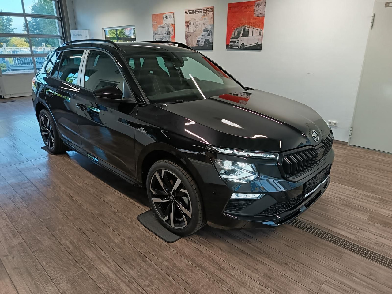 Skoda Kamiq Monte Carlo 1,5 TSI DSG*AHK*PANO*LED*ACC* - Maastur: pilt 3 Skoda Kamiq Monte Carlo 1,5 TSI DSG*AHK*PANO*LED*ACC* - Maastur: pilt 3