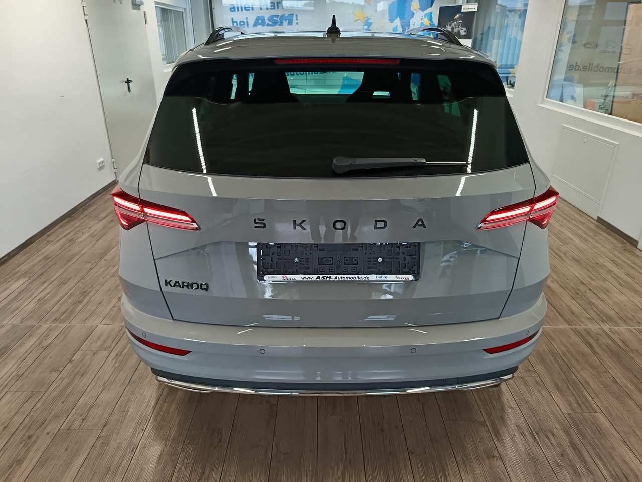 Skoda Karoq Sportline 1,5 TSI DSG*AHK*PSD*STD.HZG*NAVI - Maastur: pilt 5 Skoda Karoq Sportline 1,5 TSI DSG*AHK*PSD*STD.HZG*NAVI - Maastur: pilt 5