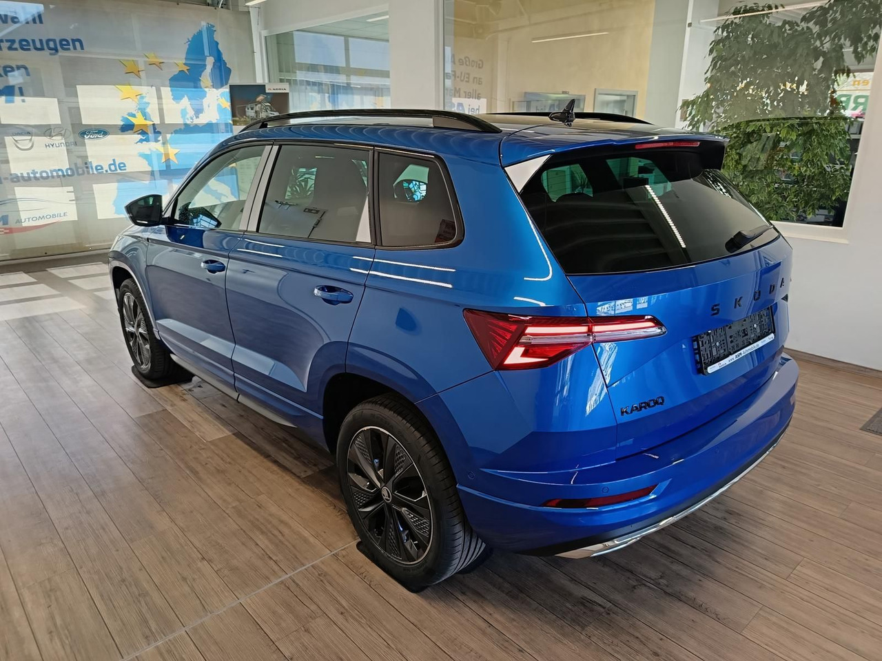Skoda Karoq Sportline 1,5TSI DSG*AHK*360°*5J.GARANTIE* - Maastur: pilt 4 Skoda Karoq Sportline 1,5TSI DSG*AHK*360°*5J.GARANTIE* - Maastur: pilt 4