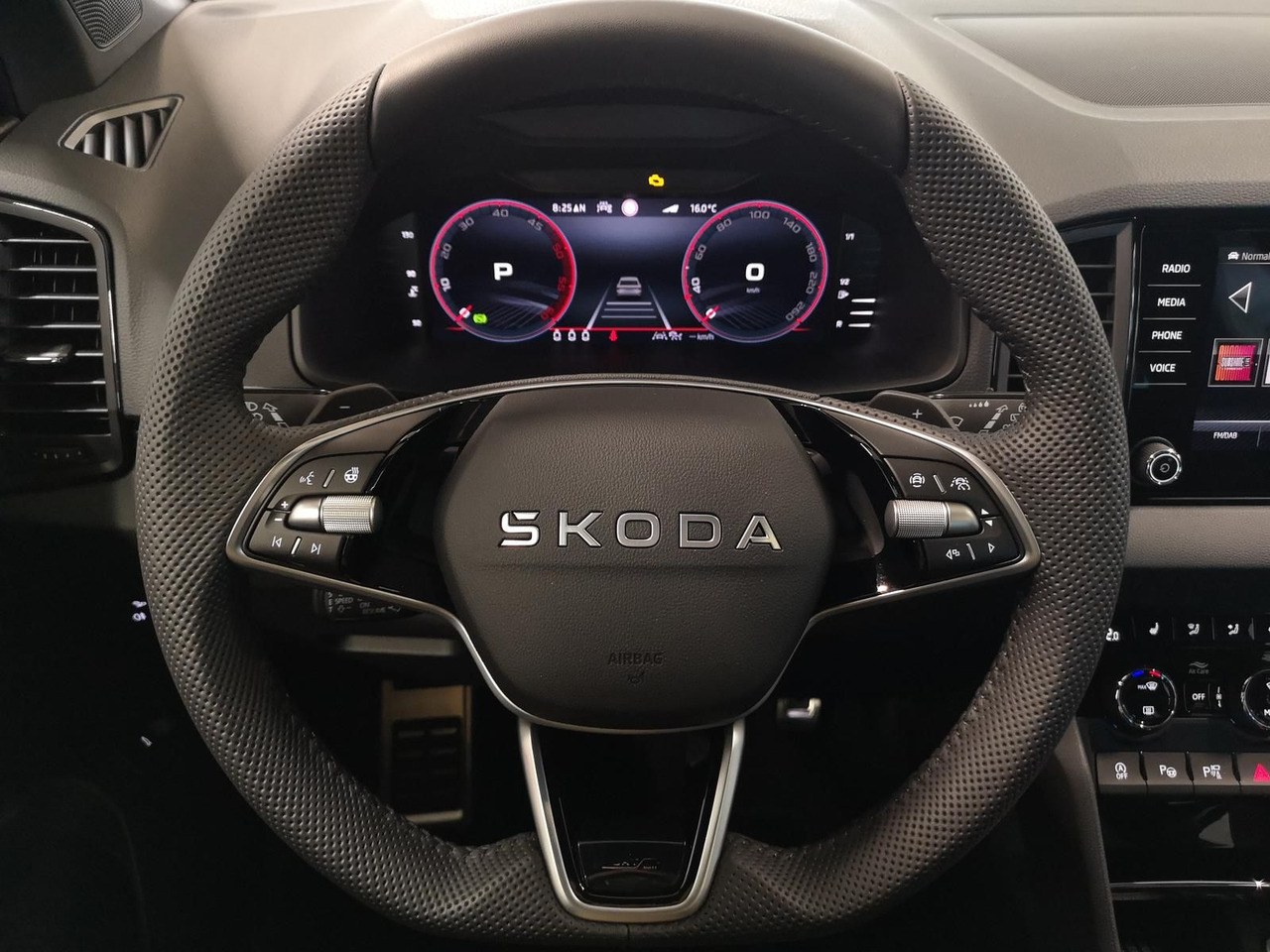 Maastur Skoda Karoq Sportline 2,0TDI DSG 4x4*PSD*AHK*360°*NAVI: pilt 8