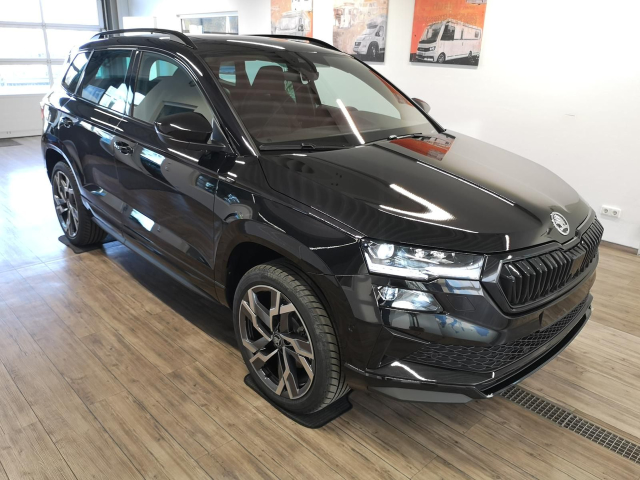 Skoda Karoq Sportline 2,0TDI DSG 4x4*PSD*AHK*360°*NAVI - Maastur: pilt 3 Skoda Karoq Sportline 2,0TDI DSG 4x4*PSD*AHK*360°*NAVI - Maastur: pilt 3