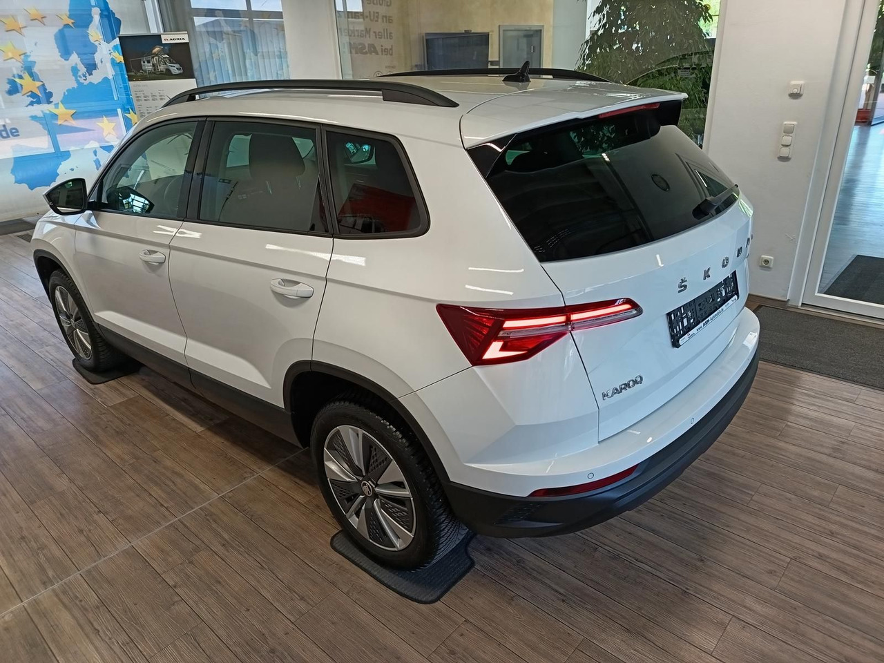 Skoda Karoq Style 1,5TSI DSG*AHK-VORBER*NAVI*LED*R-KAM - Maastur: pilt 4 Skoda Karoq Style 1,5TSI DSG*AHK-VORBER*NAVI*LED*R-KAM - Maastur: pilt 4