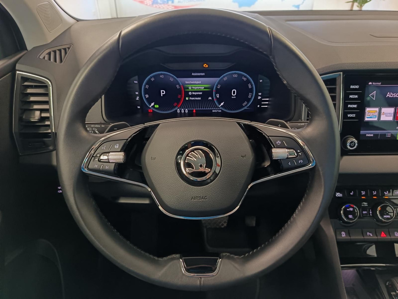 Maastur Skoda Karoq Style 1,5TSI DSG*AHK-VORBER*NAVI*LED*R-KAM: pilt 8