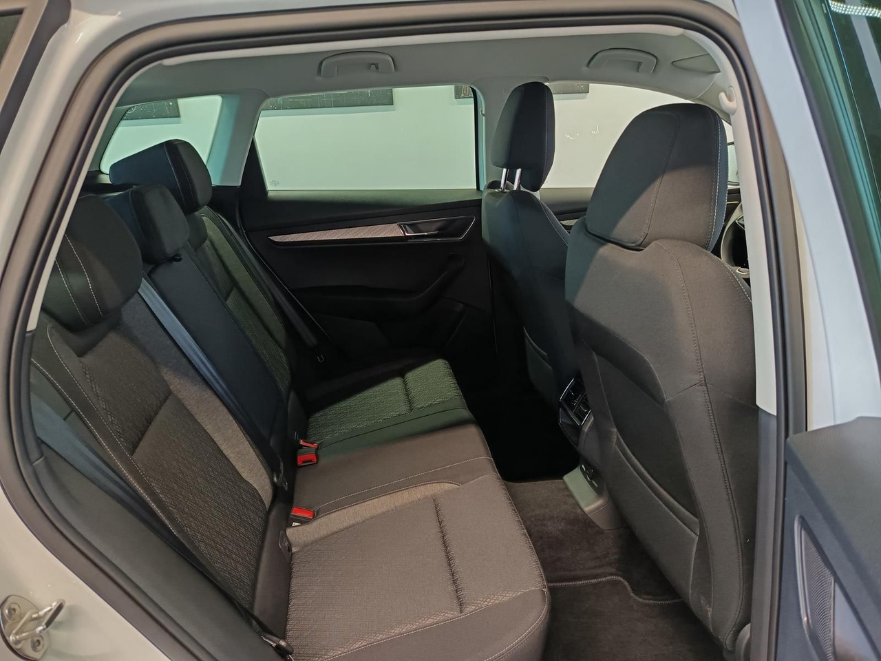 Maastur Skoda Karoq Style 1,5TSI DSG*AHK-VORBER*NAVI*LED*R-KAM: pilt 19