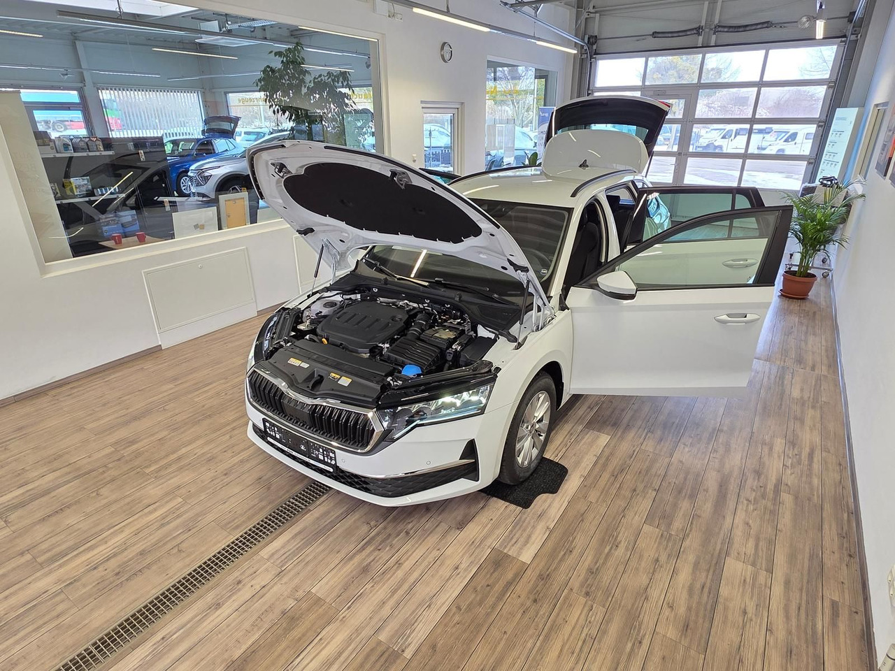Skoda Octavia Combi Selection DSG*LED*ACC*WINTERPAKET* - Auto: pilt 2 Skoda Octavia Combi Selection DSG*LED*ACC*WINTERPAKET* - Auto: pilt 2