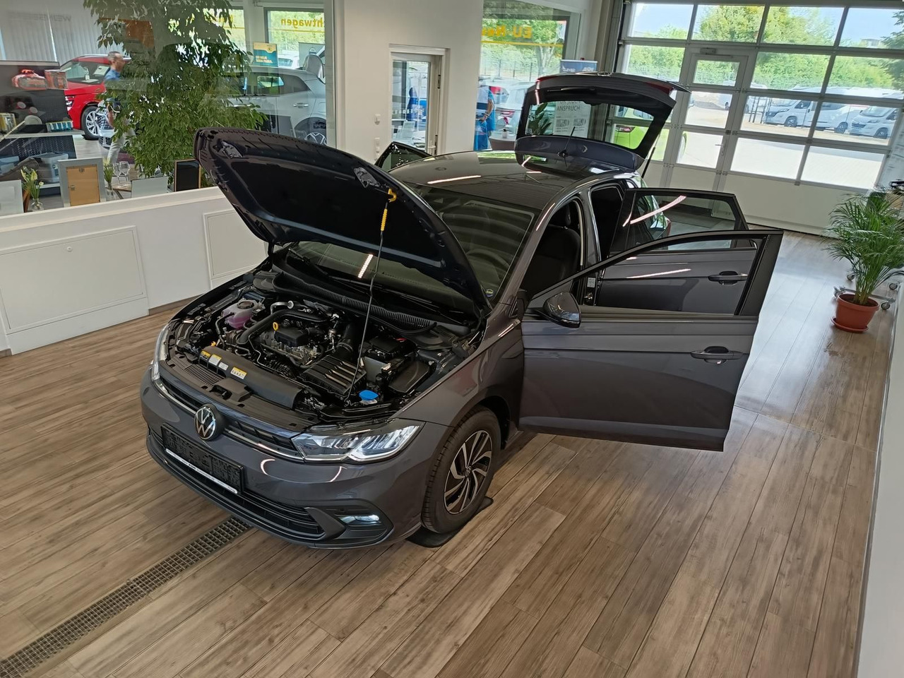 Volkswagen Polo Life 1.0 TSI 70kW DSG*LED*ACC*R-KAM*DAB*PDC - Auto: pilt 2 Volkswagen Polo Life 1.0 TSI 70kW DSG*LED*ACC*R-KAM*DAB*PDC - Auto: pilt 2