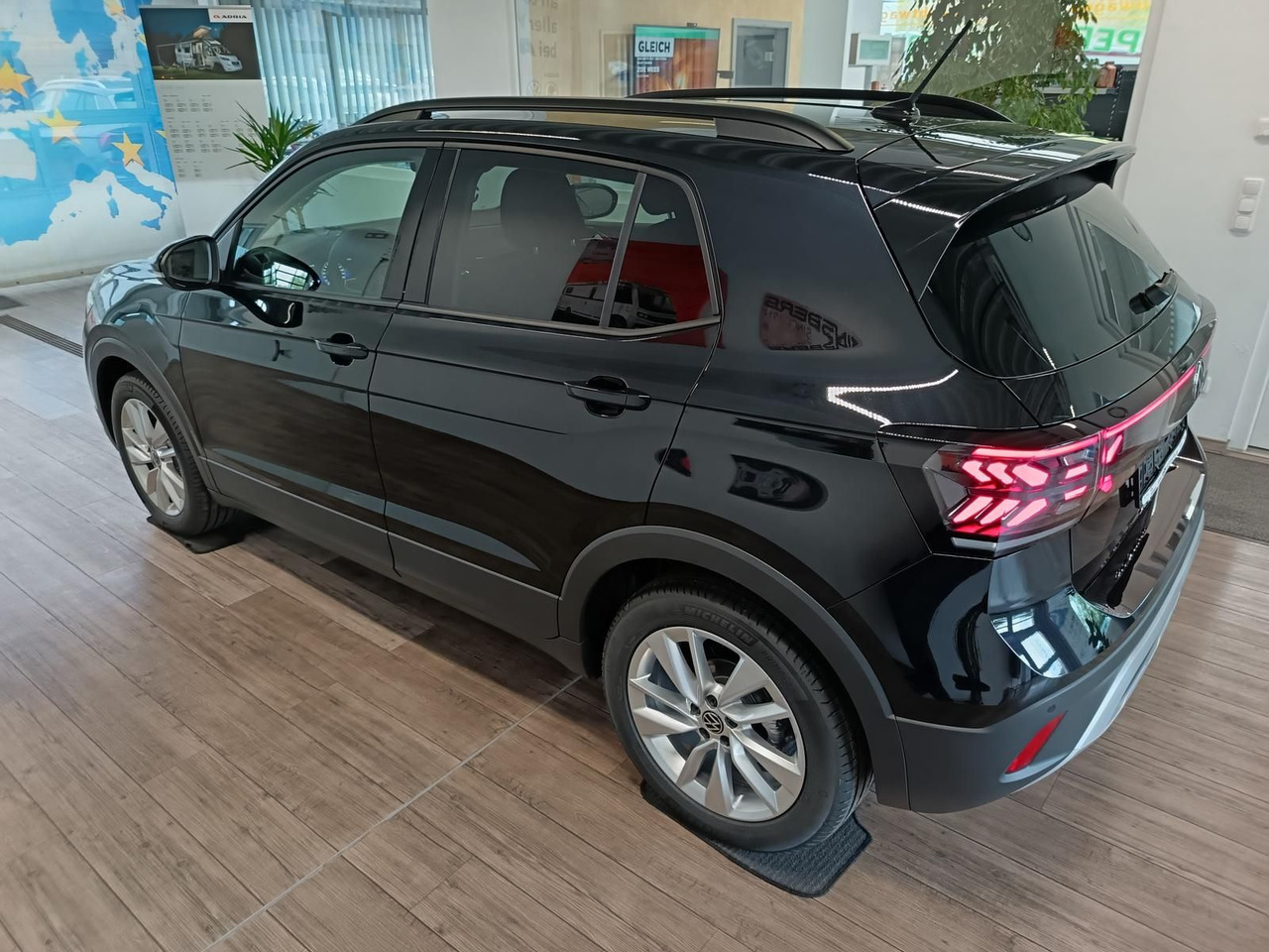 Volkswagen T-Cross Life 1.5 TSI DSG*AHK*MATRIX LED*ACC*SHZ* - Maastur: pilt 4 Volkswagen T-Cross Life 1.5 TSI DSG*AHK*MATRIX LED*ACC*SHZ* - Maastur: pilt 4