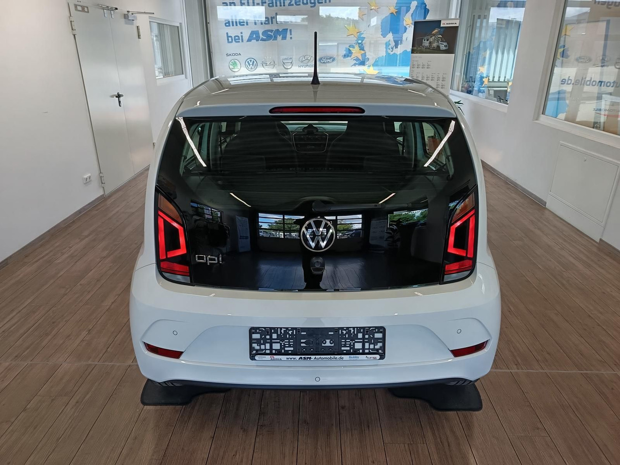 Volkswagen up! move up! 1.0*R-KAM*PDC*SHZ*MAPS+MORE*DAB*NSW - Auto: pilt 5 Volkswagen up! move up! 1.0*R-KAM*PDC*SHZ*MAPS+MORE*DAB*NSW - Auto: pilt 5