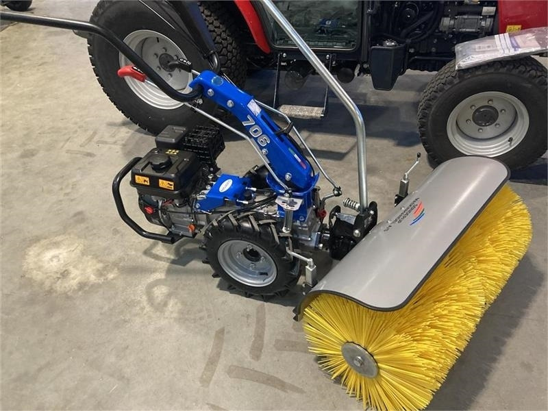 BCS 706 inkl. 80 cm fejemaskine - Tööstuslik kuivpühkimismasin: pilt 1 BCS 706 inkl. 80 cm fejemaskine - Tööstuslik kuivpühkimismasin: pilt 1