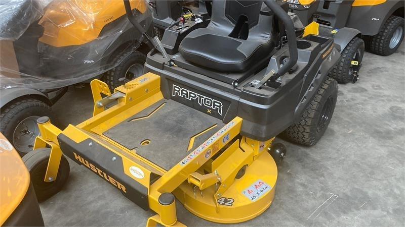 Hustler Raptor X 42 - Muruniiduk: pilt 1 Hustler Raptor X 42 - Muruniiduk: pilt 1