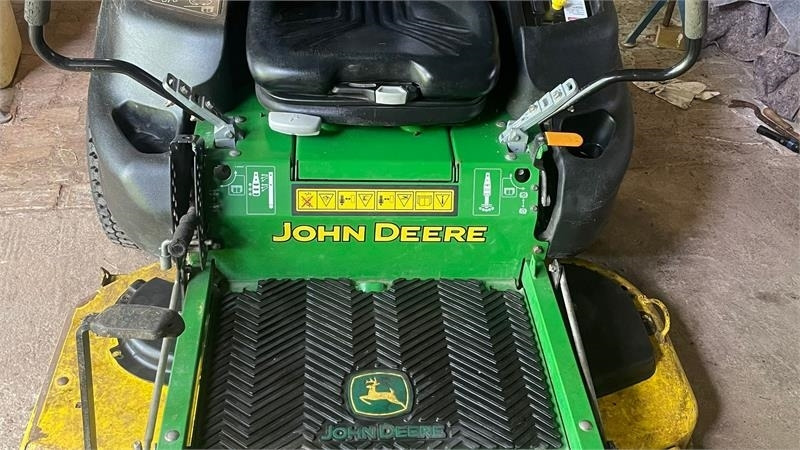 John Deere Z645 Zero turn - Muruniiduk: pilt 1 John Deere Z645 Zero turn - Muruniiduk: pilt 1