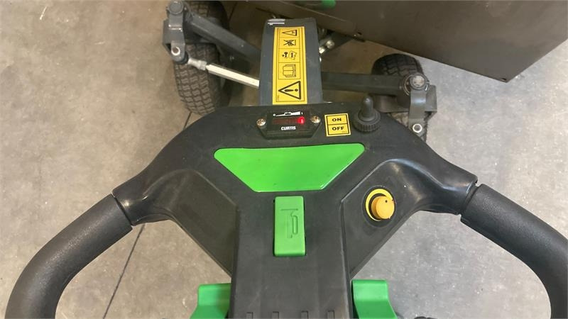 Kommunaal-/ Erisõiduk Purewash X-Weed E2 Med Fort El-undervogn: pilt 9