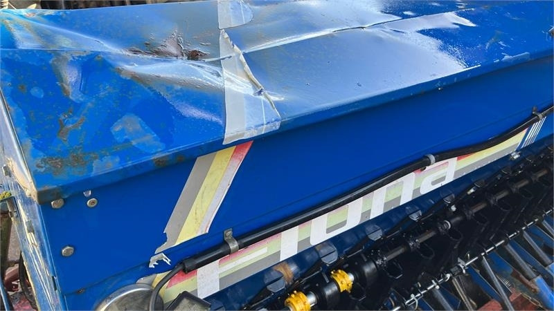 Kuhn HR 3001 M med Fiona Apollo - Kombain-külvimasin: pilt 5 Kuhn HR 3001 M med Fiona Apollo - Kombain-külvimasin: pilt 5