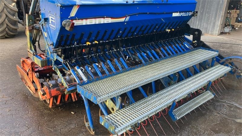 Kuhn HR 3001 M med Fiona Apollo - Kombain-külvimasin: pilt 3 Kuhn HR 3001 M med Fiona Apollo - Kombain-külvimasin: pilt 3