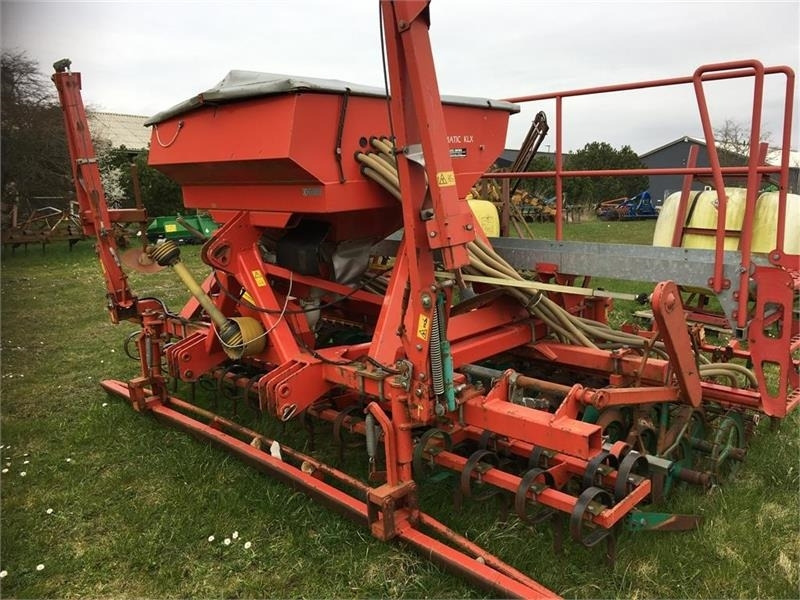 Kverneland KLX 4 meter - Kombain-külvimasin: pilt 1 Kverneland KLX 4 meter - Kombain-külvimasin: pilt 1