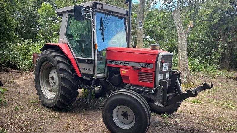 Massey Ferguson 3070 Traktor - Traktor: pilt 2 Massey Ferguson 3070 Traktor - Traktor: pilt 2