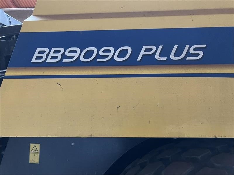 New Holland BB9090 PLUS med Parkland 325 vogn - Heinapress, kandiline: pilt 3 New Holland BB9090 PLUS med Parkland 325 vogn - Heinapress, kandiline: pilt 3