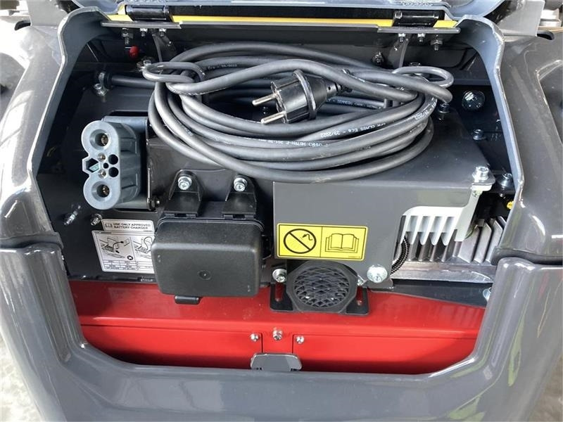 New Holland E15x Elektrisk - Miniekskavaator: pilt 4 New Holland E15x Elektrisk - Miniekskavaator: pilt 4