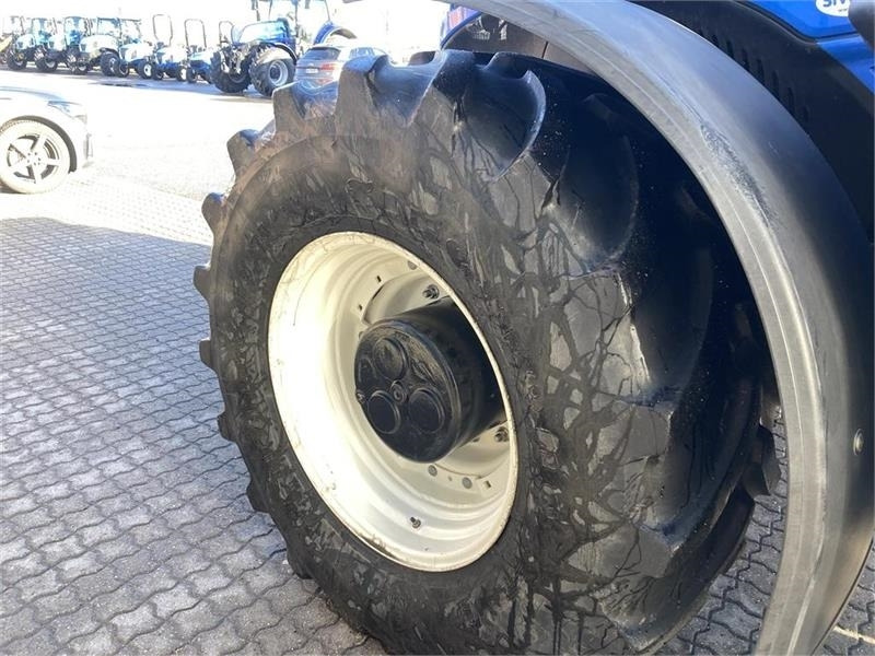 Traktor New Holland T7.315 Auto Command Ny Motor: pilt 8 Traktor New Holland T7.315 Auto Command Ny Motor: pilt 8