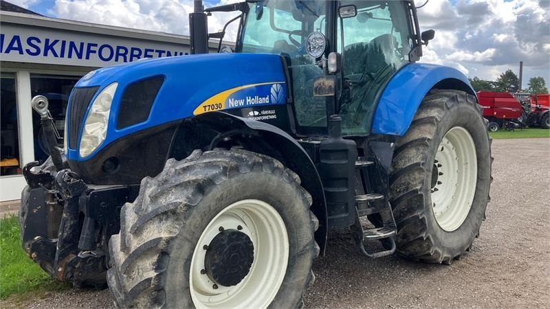 New Holland T7030 - Traktor: pilt 2 New Holland T7030 - Traktor: pilt 2