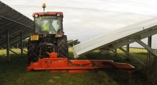 Perfect Sunswing 325 Til Solcelleparker - Hooldusniiduk: pilt 1 Perfect Sunswing 325 Til Solcelleparker - Hooldusniiduk: pilt 1